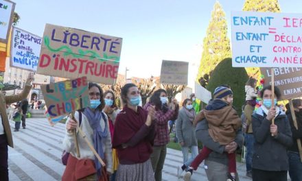 La fin de l’instruction en famille reportée d’un an