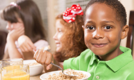 Petit-déjeuner gratuit à l’école : « le déjeuner sans masque, c’était pas suffisant »