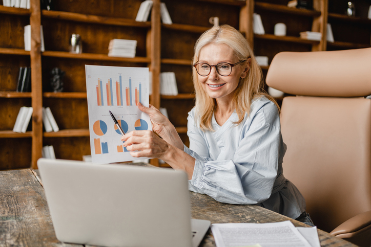 Des enseignants remplaçants font cours en visio, faute d’effectifs