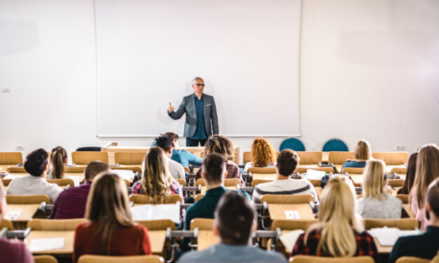 Elisabeth Borne veut rouvrir la concertation sur la formation des enseignants