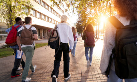 Violences à l’école : les sacs des élèves fouillés à partir du printemps 2025